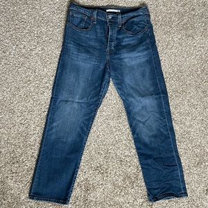 Levi Wedgie Straight Jean size 30